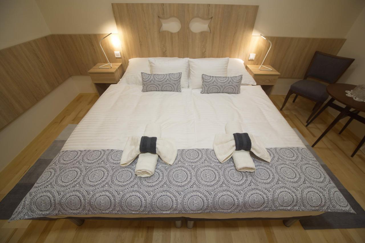 Holiday Home Podium 埃格尔 外观 照片