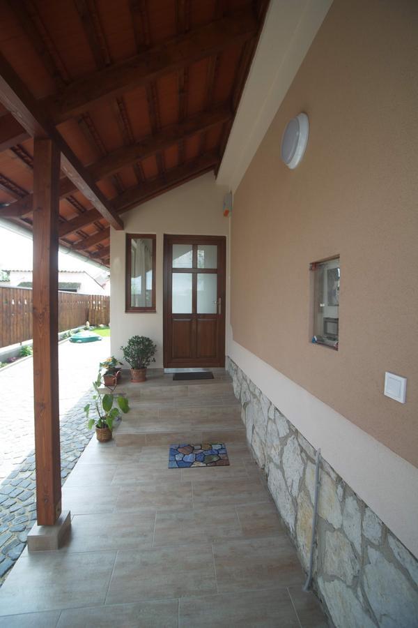 Holiday Home Podium 埃格尔 外观 照片
