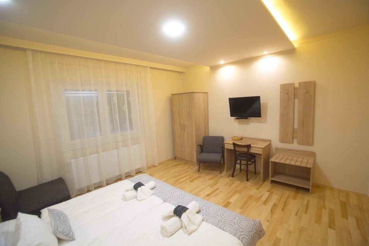 Holiday Home Podium 埃格尔 外观 照片