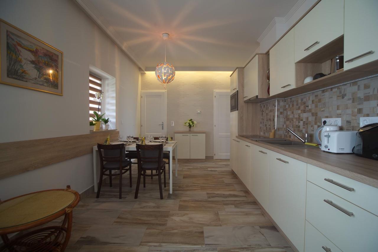 Holiday Home Podium 埃格尔 外观 照片
